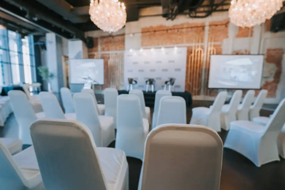 When Should Companies Consider Hiring a DMC